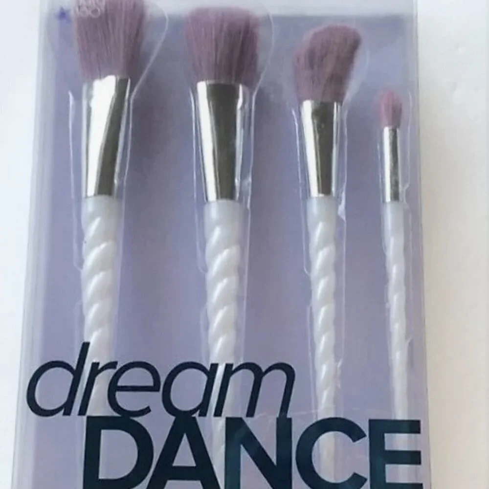 BEAUTY 360 4 PC DREAM DANCE UNICORN MAKE UP BRUSH SET